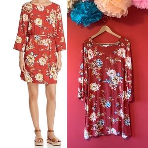 beachlunchlounge Red Floral Print Bell Sleeve Dress
